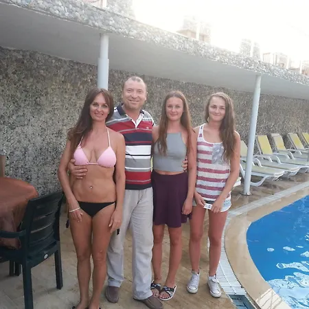 Deniz Suit Mahmutlar