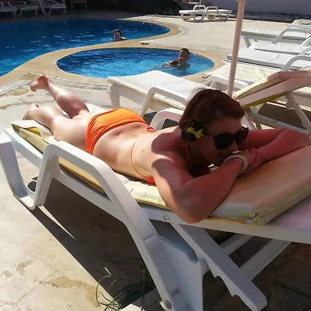 Deniz Suit Mahmutlar